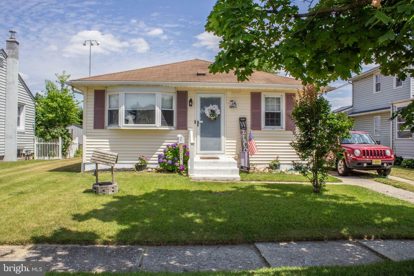 Property Photo:  229 Billings Avenue  NJ 08066 