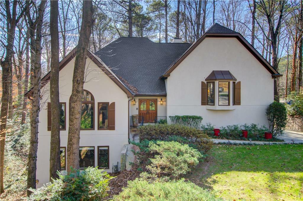 Property Photo:  620 Allen Court NW  GA 30327 