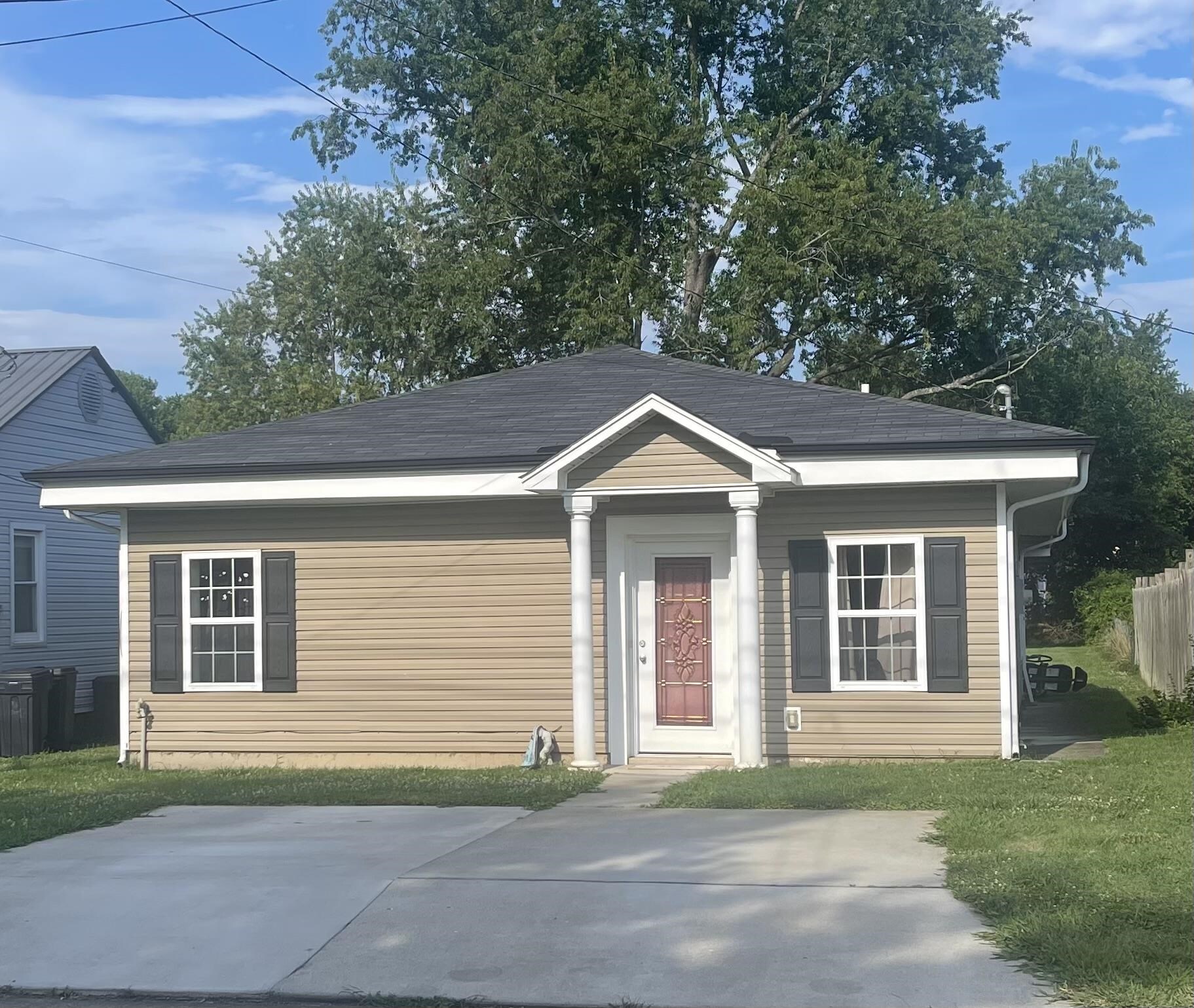 Property Photo: 208 1st Street WV 25705