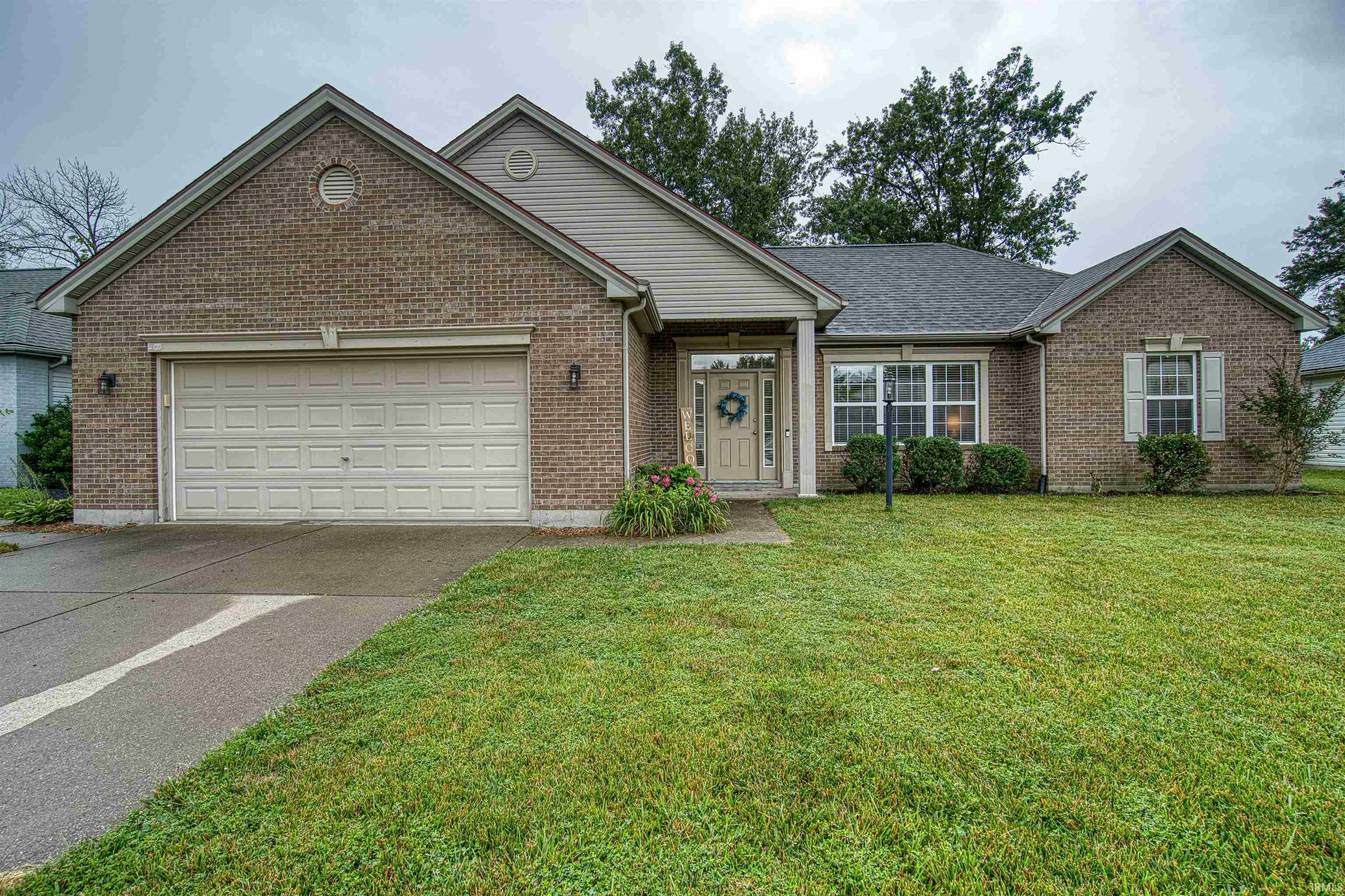 Property Photo:  647 Greendale Court  IN 47711 