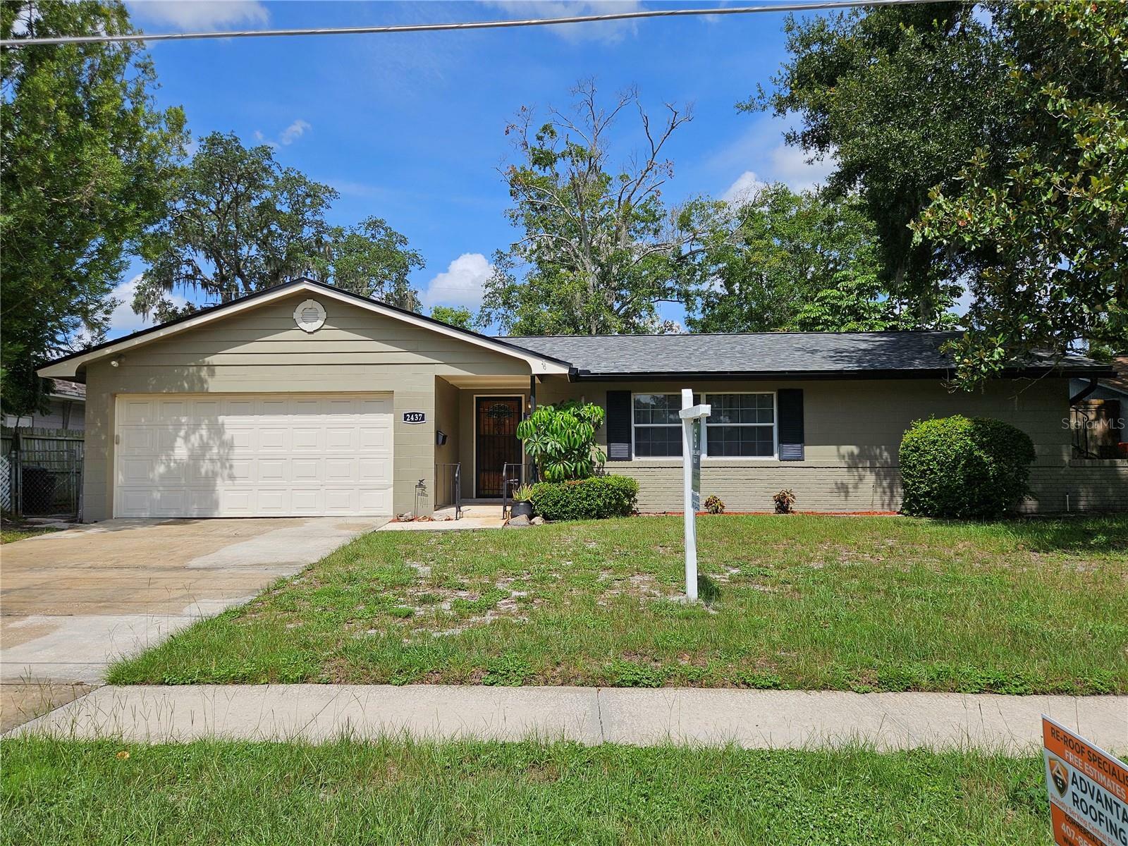 Property Photo:  2437 Eastbrook Boulevard  FL 32792 