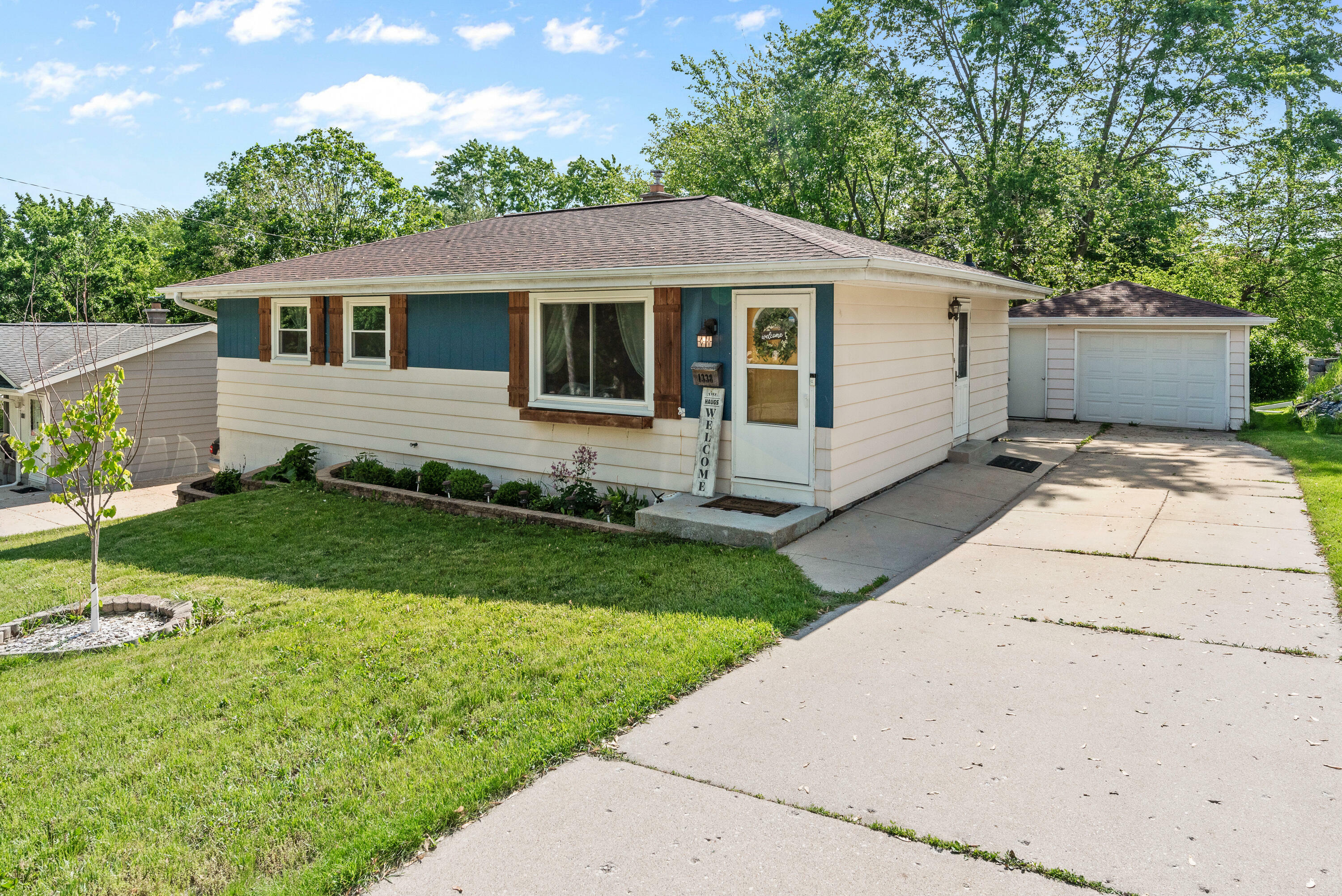 Property Photo: 1338 N 10th Ave WI 53090