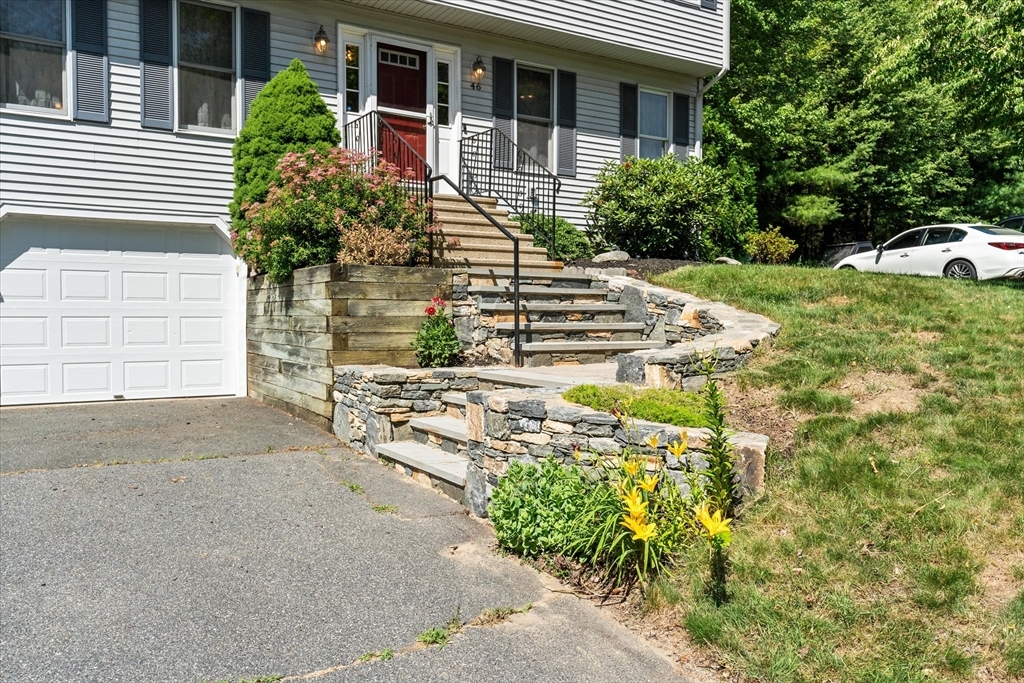 Property Photo:  46 Meadow Ln  MA 01536 