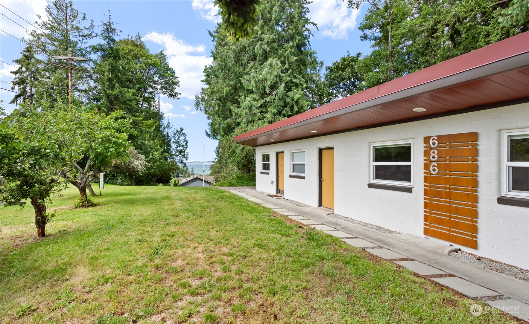 Property Photo:  686 W North Camano Drive  WA 98282 