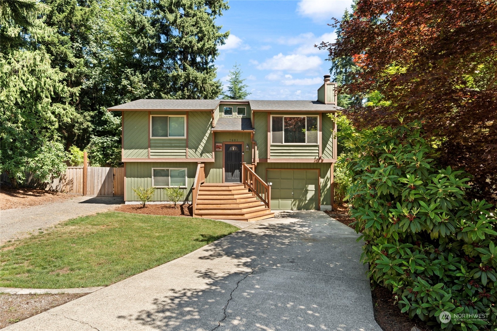 Property Photo:  7601 191st Avenue E  WA 98391 