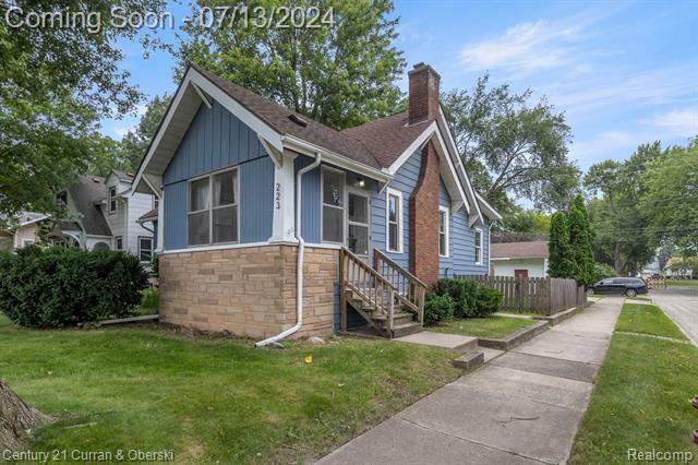 223 E Maryland Avenue  Royal Oak MI 48067 photo