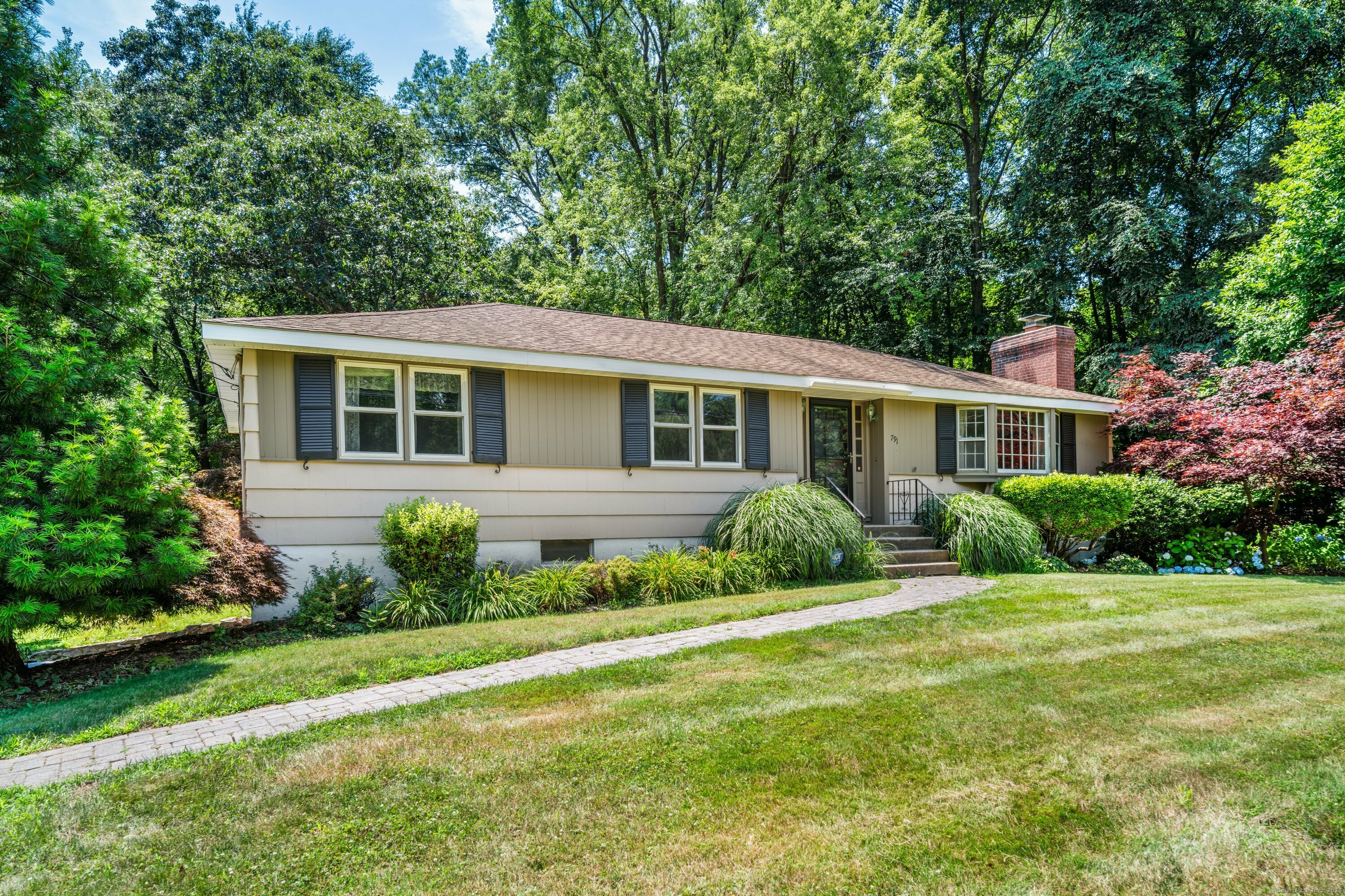 Property Photo: 791 Dennis Drive CT 06477