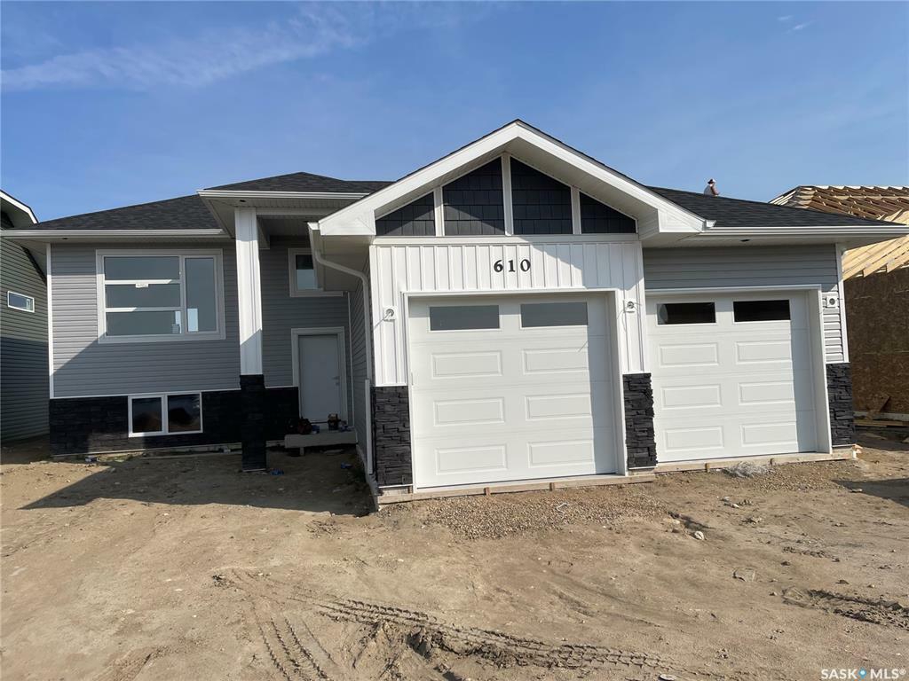 Photo de la propriété:  610 Weir Crescent  SK S0K 4S1 