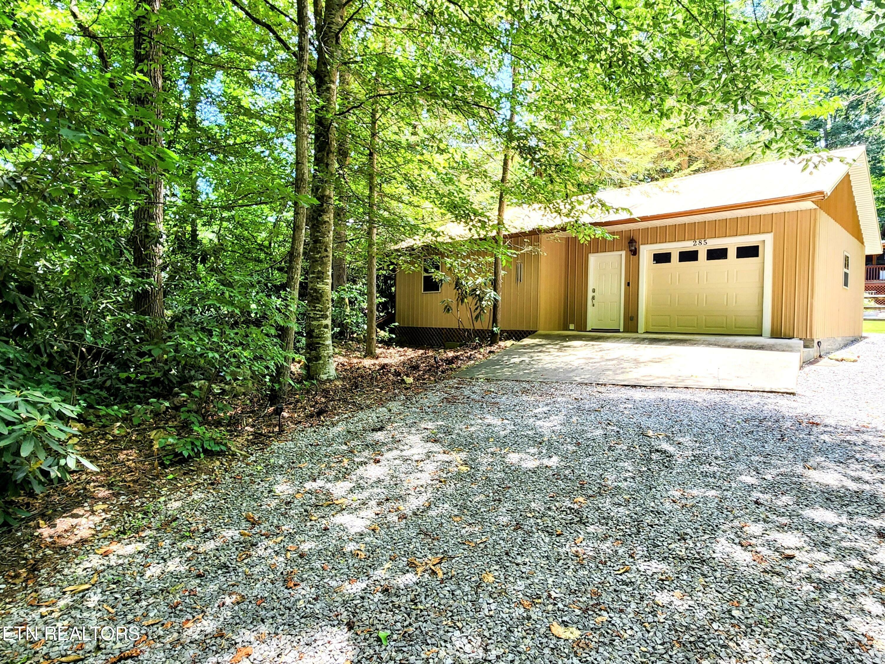 Property Photo:  285 Sub Rd  TN 37722 