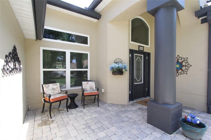 Property Photo:  854 Kingsbridge Drive  FL 32765 