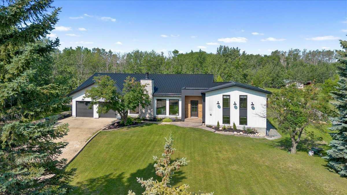 Photo de la propriété:  54049 Township Road 712 49  AB T8W 5A5 