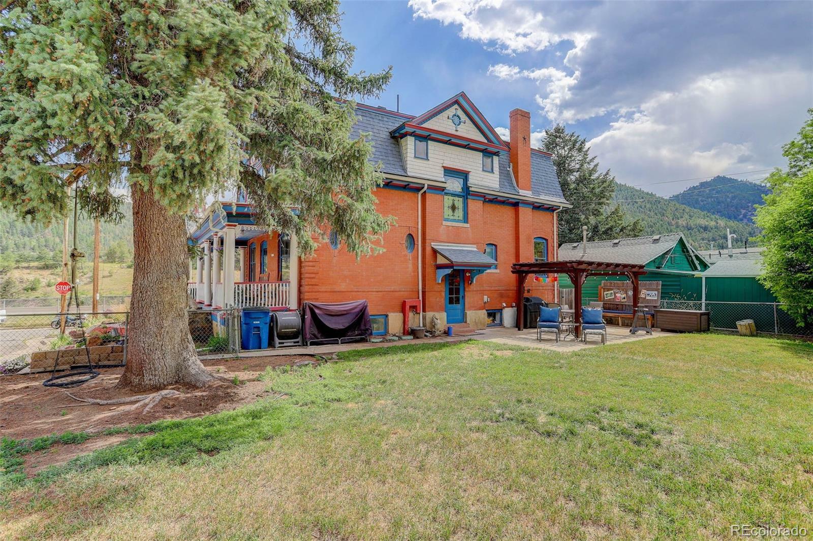 Property Photo:  209 10th Avenue  CO 80452 