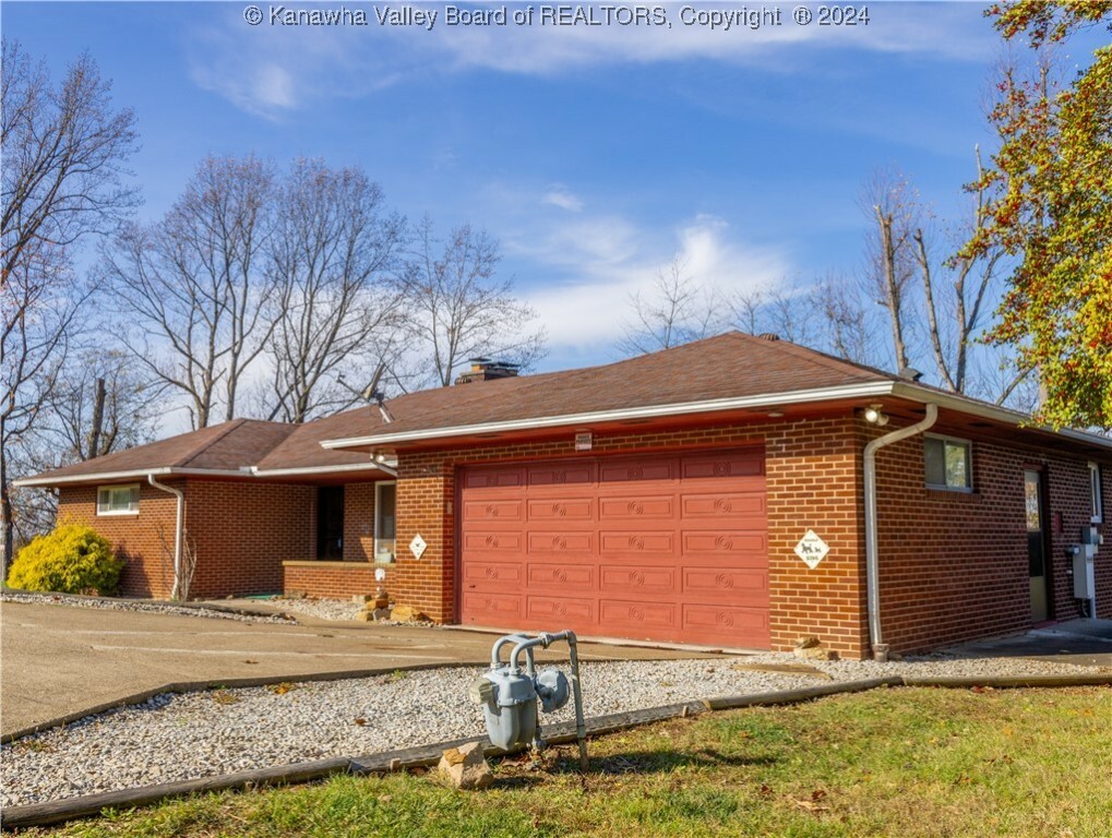 Property Photo:  1876 Ellette Place  WV 25311 