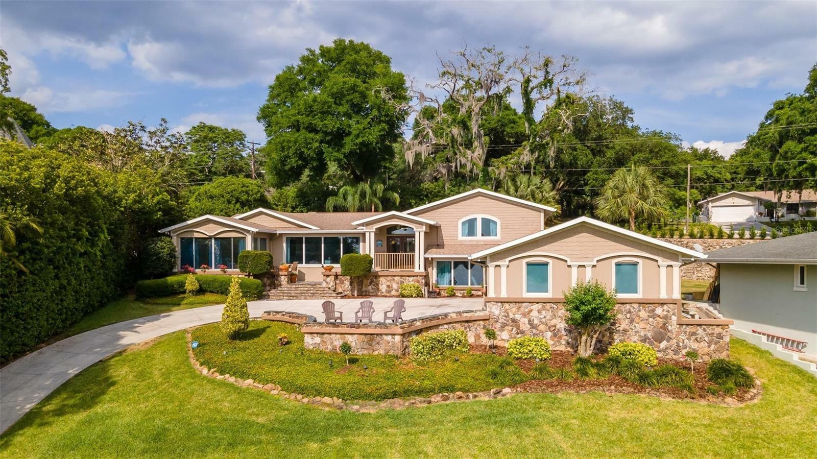 Property Photo:  2537 E Crooked Lake Drive  FL 32726 