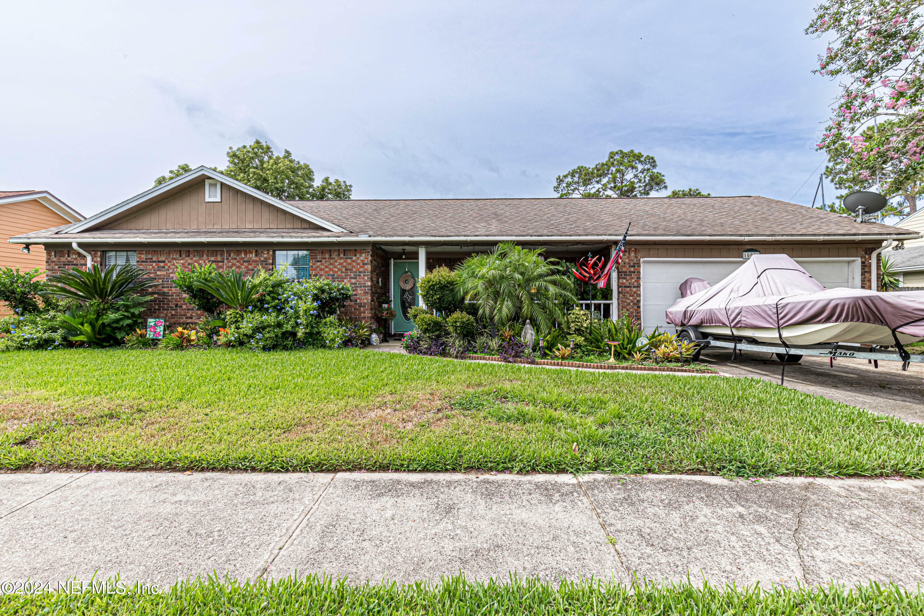 Property Photo:  10028 Delano Drive N  FL 32257 