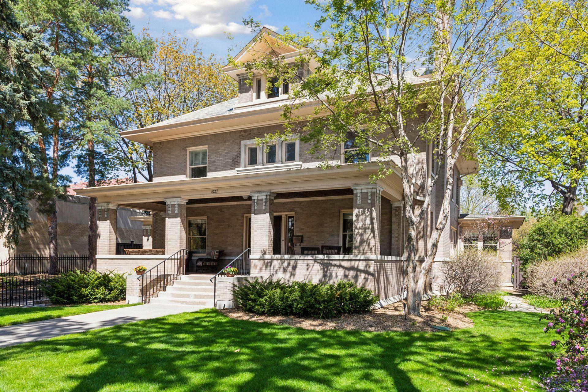 Property Photo:  1027 Summit Avenue  MN 55105 