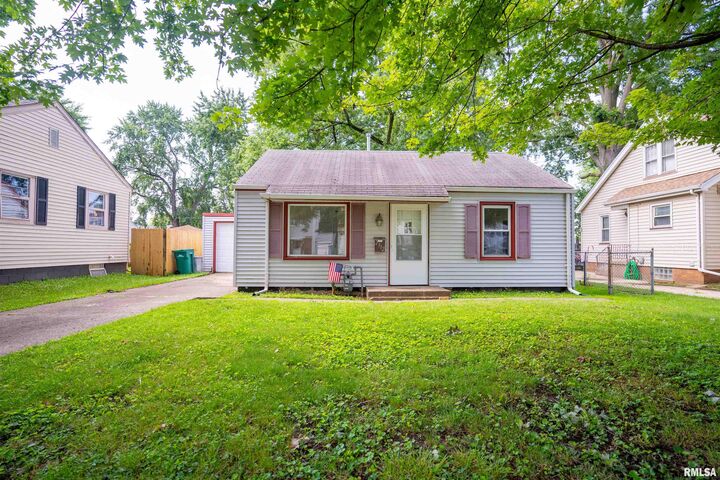 2312 W Kellogg Avenue  West Peoria IL 61604 photo