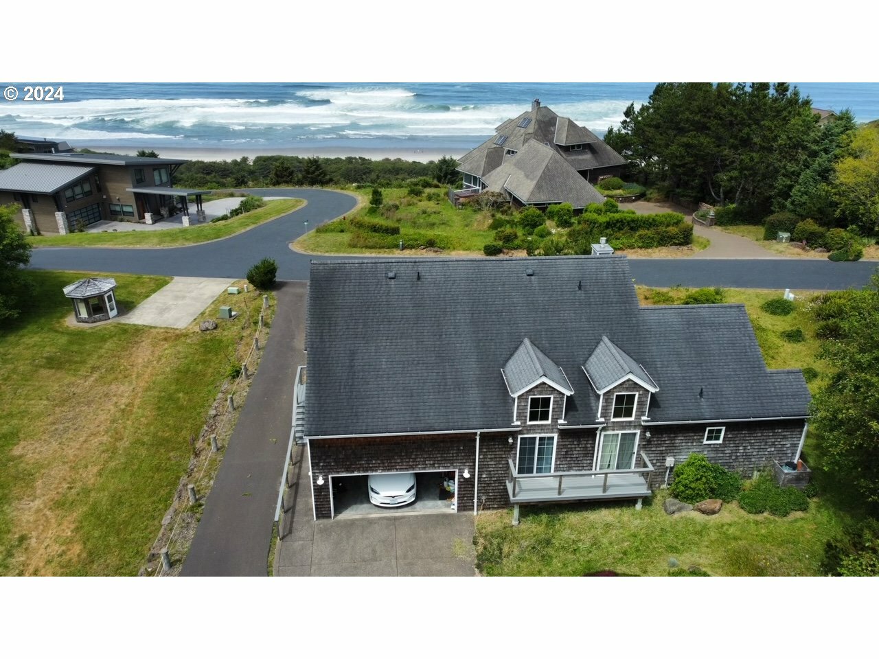 Property Photo: 44485 Sahhali Dr OR 97149