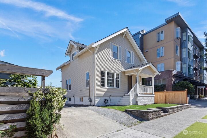 Property Photo:  14 W Crockett Street  WA 98119 