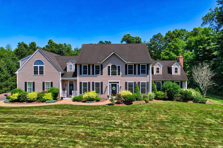 28 Schaeffer Road  Bethany CT 06524 photo