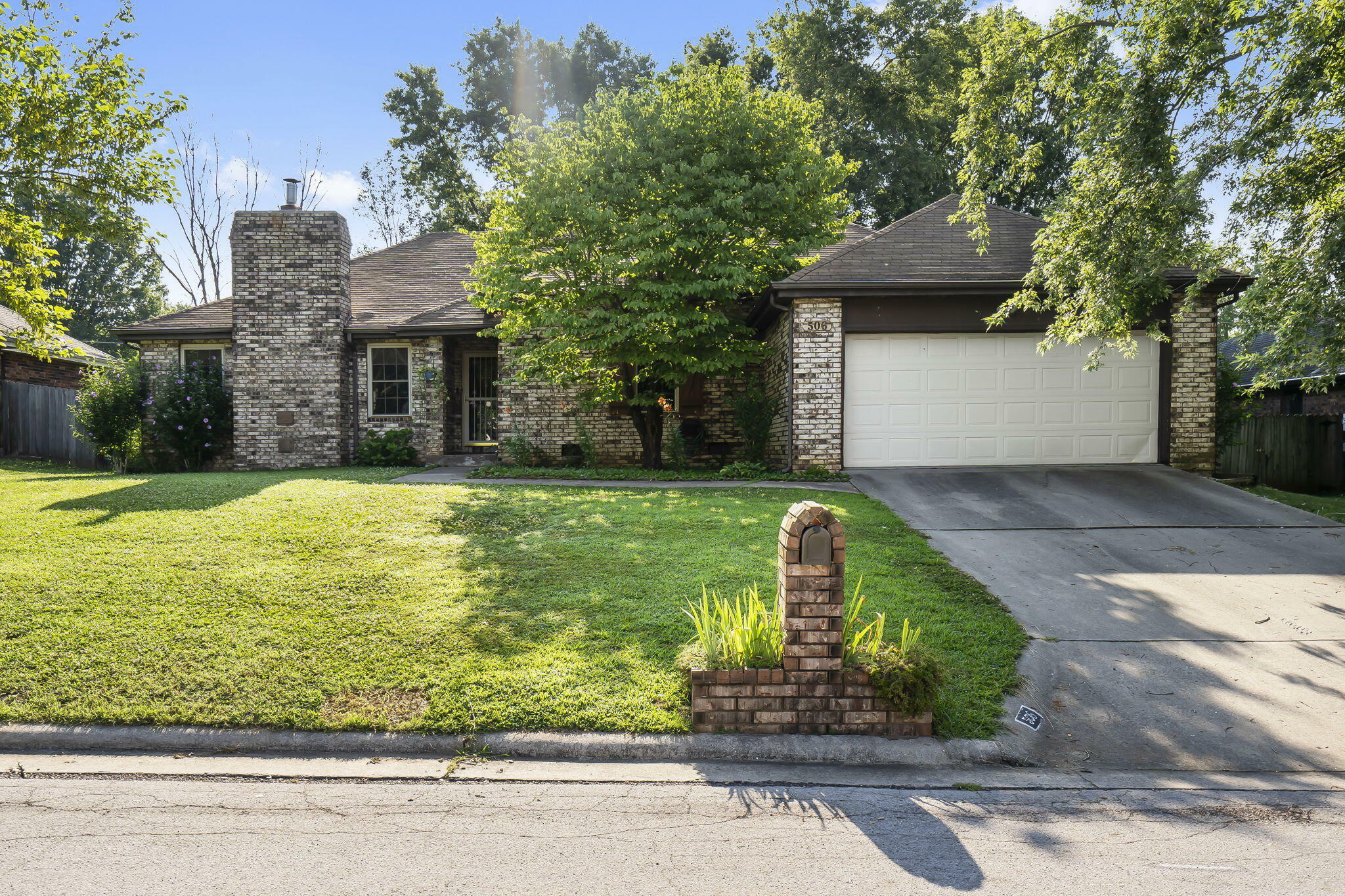 Property Photo: 506 N Spruce Avenue MO 65714
