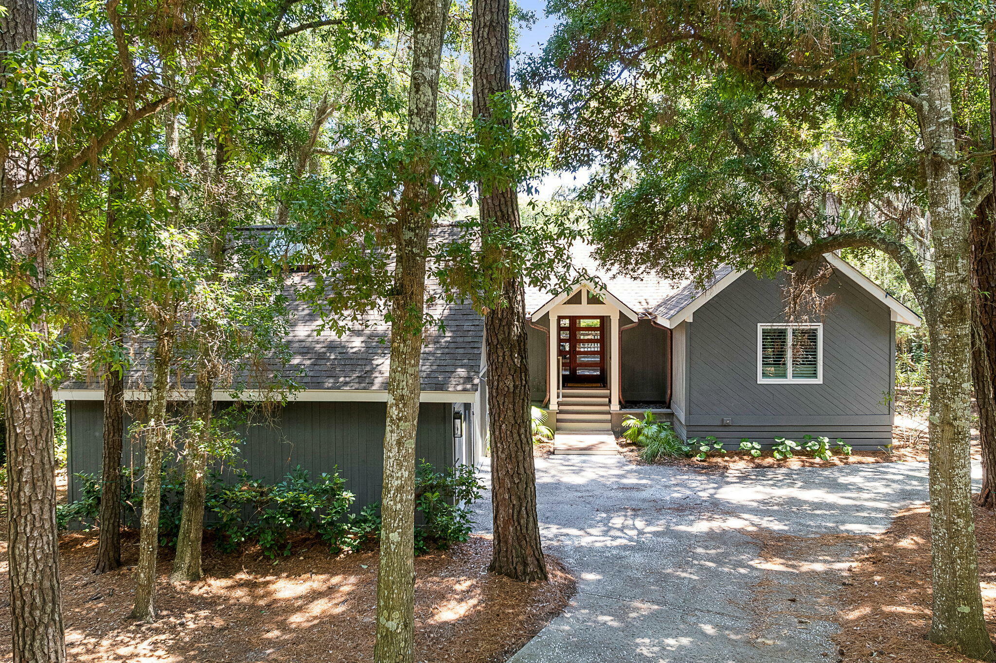 Property Photo:  26 Greensward Road  SC 29455 