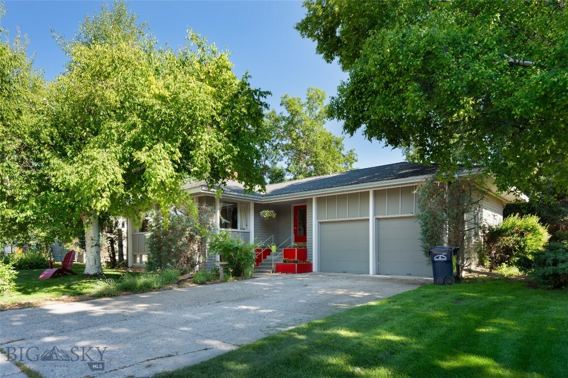 Property Photo:  1020 E Olive  MT 59715 