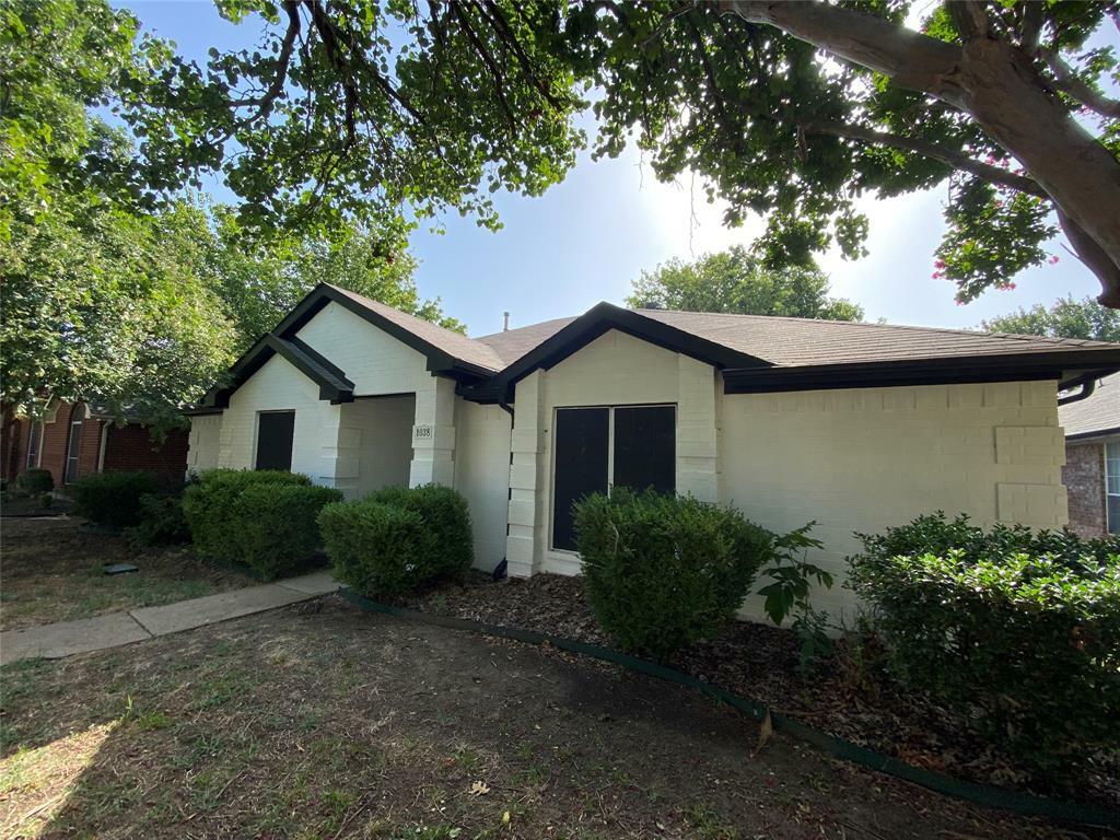 Property Photo:  1038 Essex Drive  TX 75104 