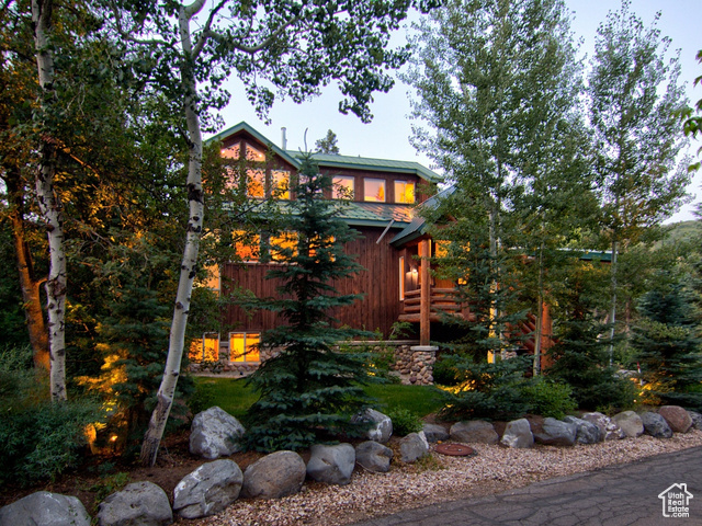 Property Photo: 8984 N Timphaven Dr UT 84604