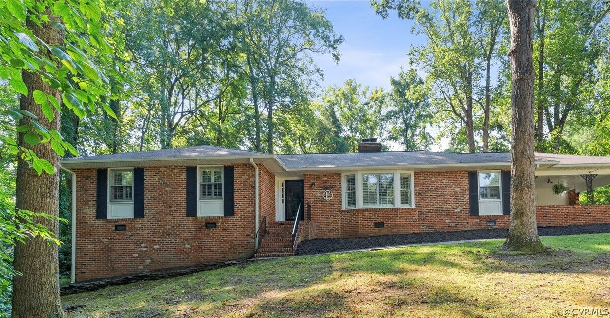 Property Photo: 4430 Croatan Road VA 23235