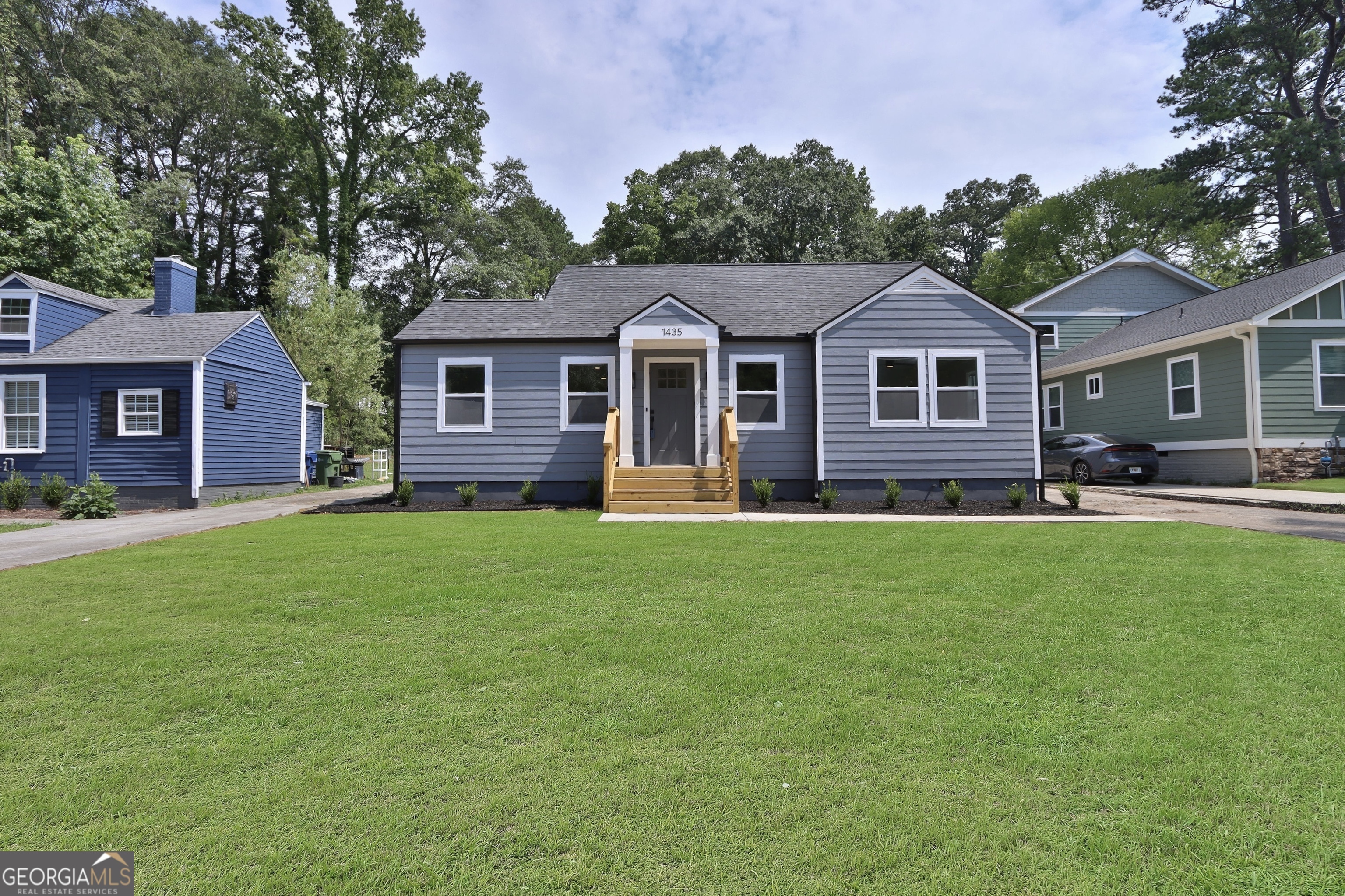 Property Photo:  1435 Richland Road SW  GA 30310 