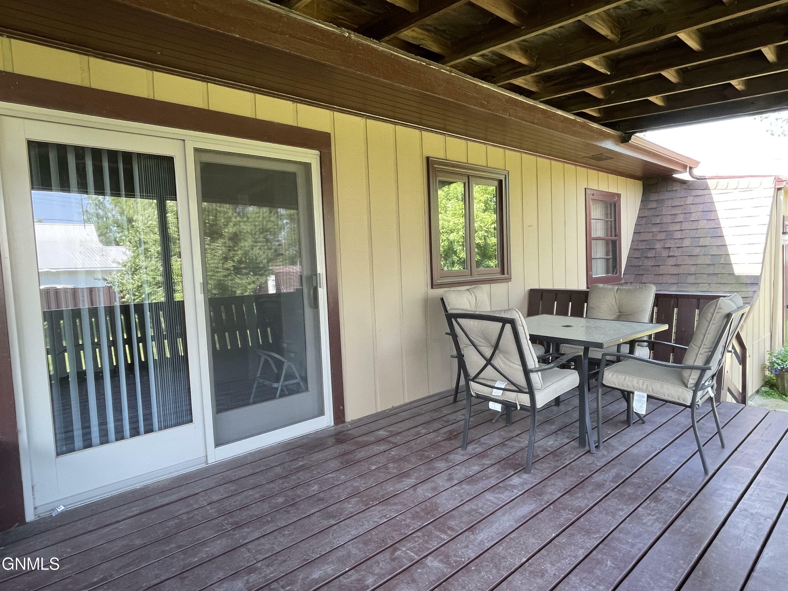 Property Photo:  485 3rd Street N  ND 58421 