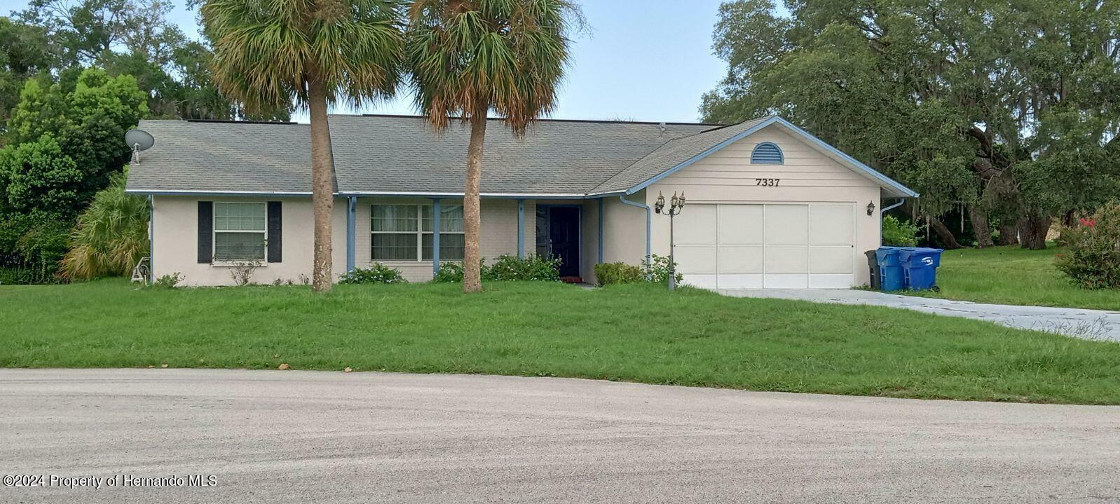Property Photo: 7337 Glasgow Road FL 34613