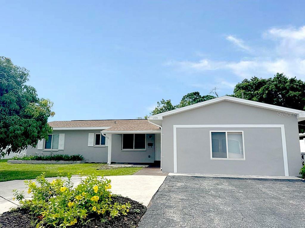 Property Photo:  1735 Lakewood Drive S  FL 33712 