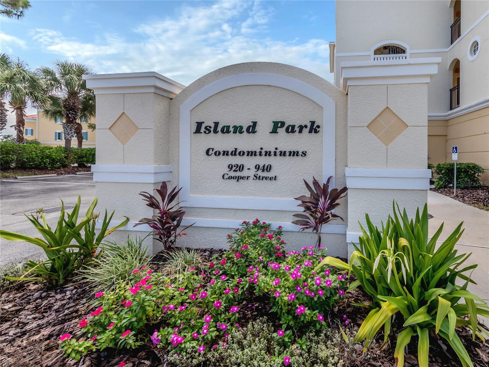 Property Photo: 920 Cooper Street 304 FL 34285
