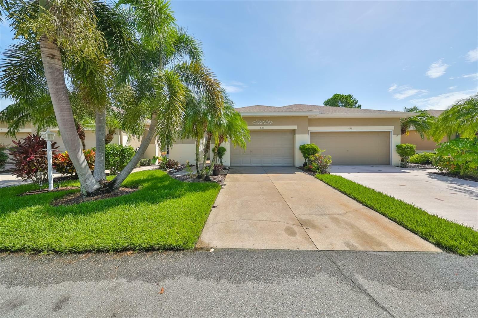 Property Photo:  633 Tremont Greens Lane 16  FL 33573 