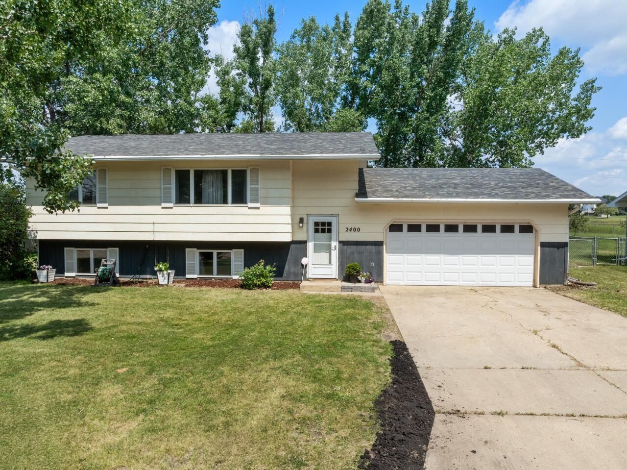 Property Photo: 2400 19th Ave NW ND 58703