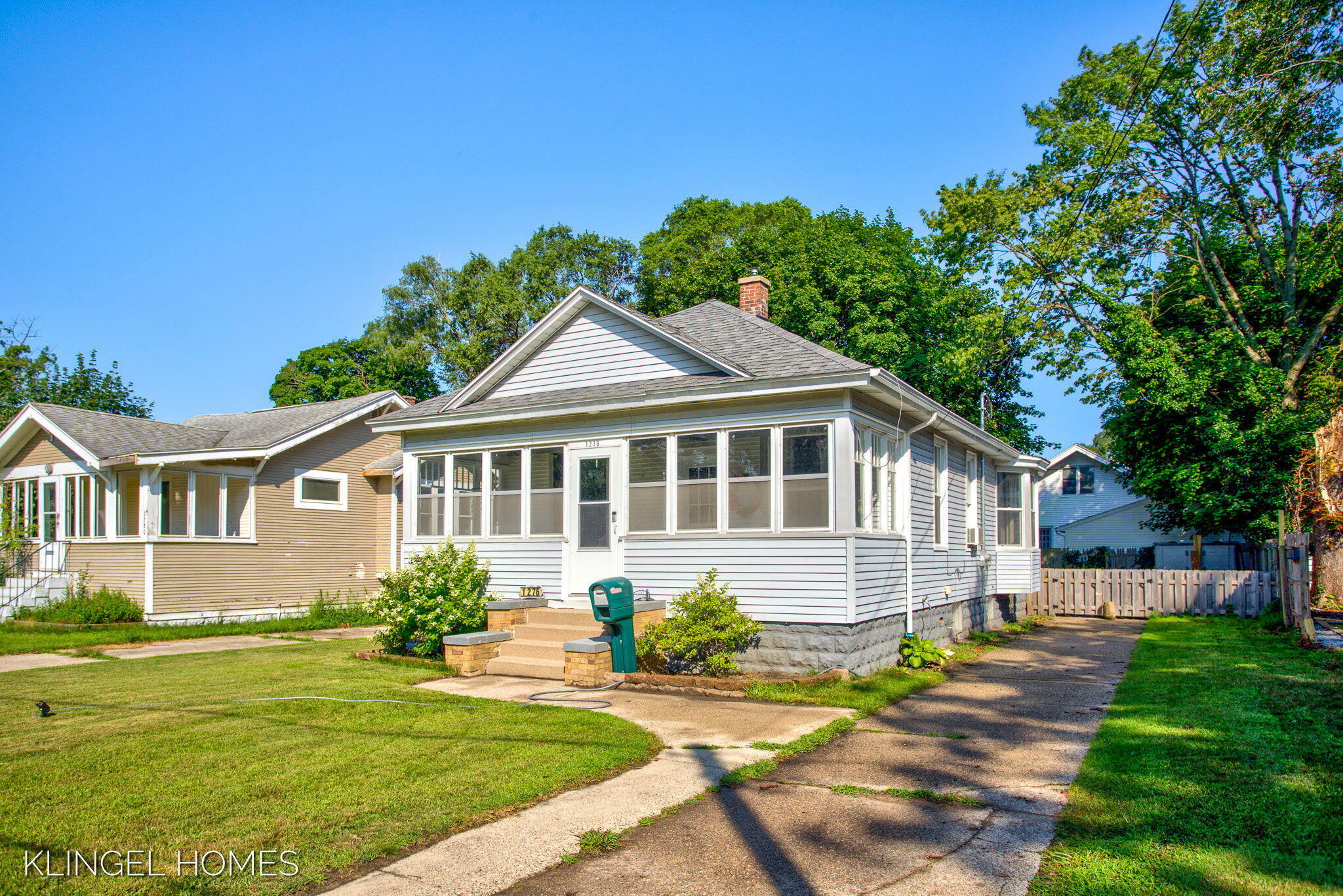 Property Photo:  1276 Montgomery Avenue  MI 49441 