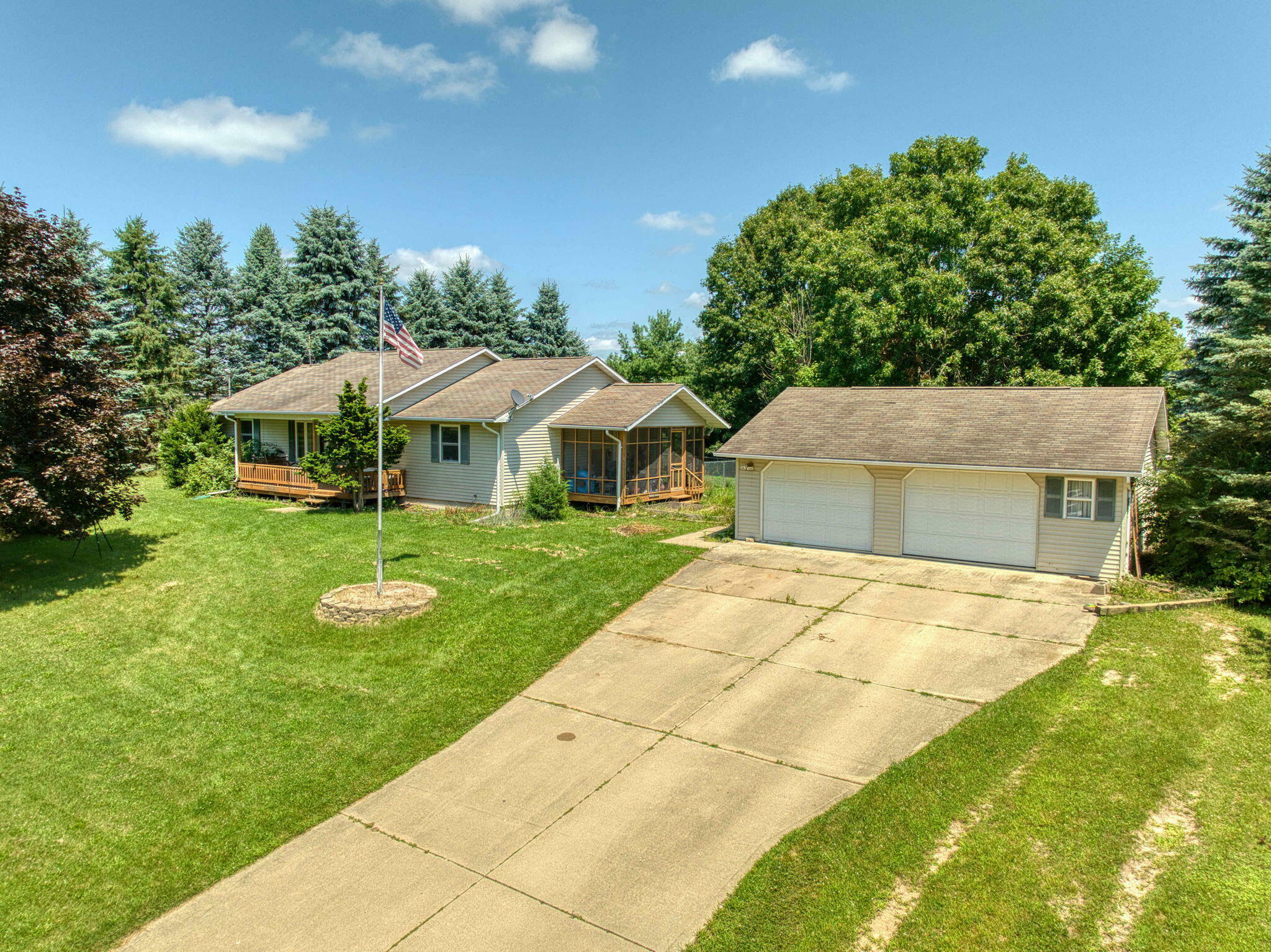 10311 Heatherlawn Court  Jerome MI 49249 photo