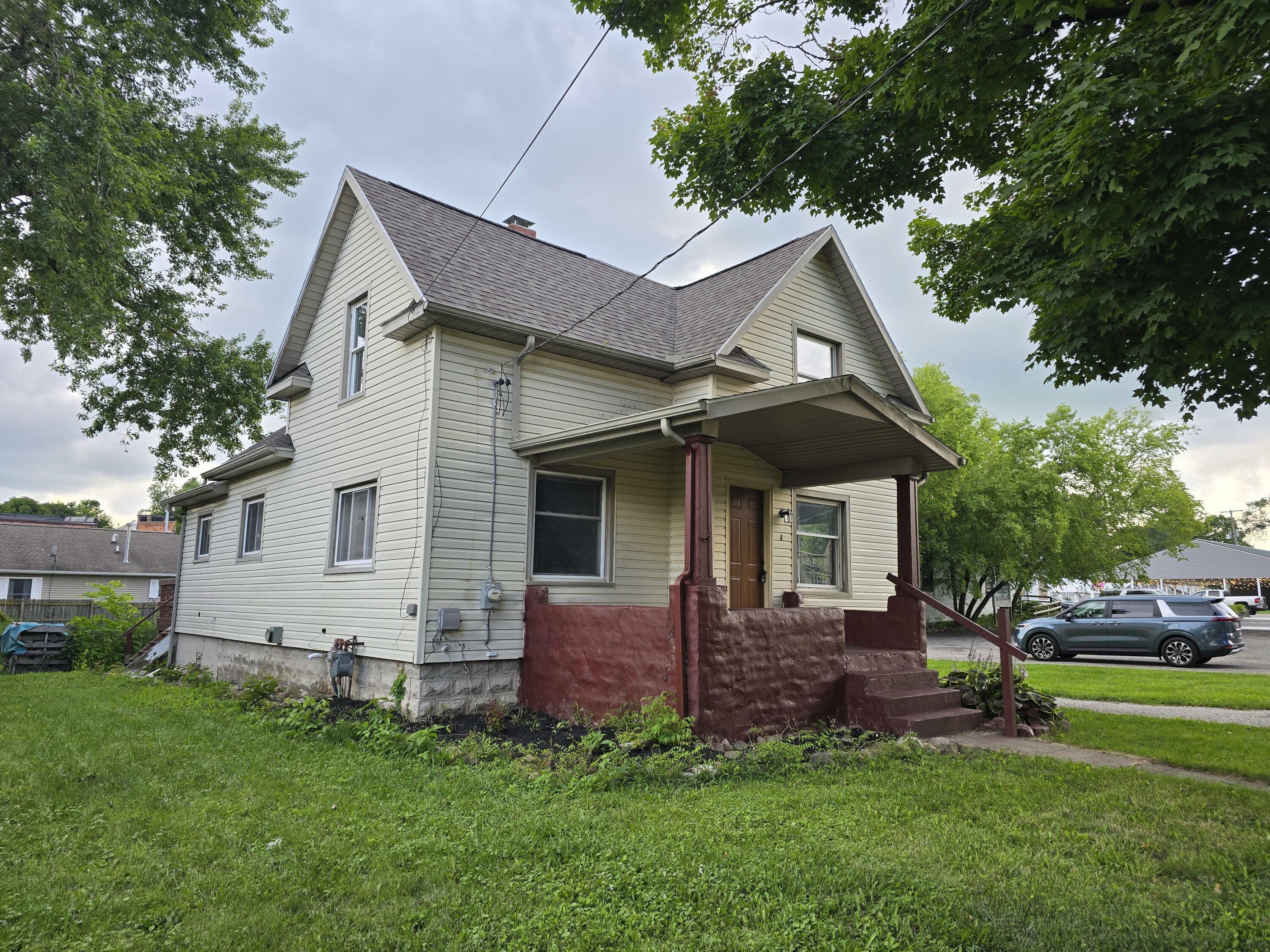 Property Photo:  110 Chestnut Street  MI 49274 