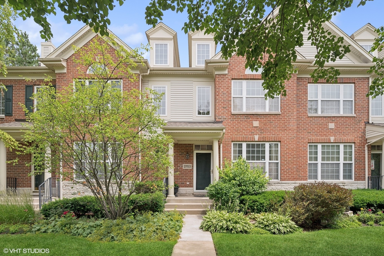 Property Photo:  2703 Langley Circle  IL 60026 