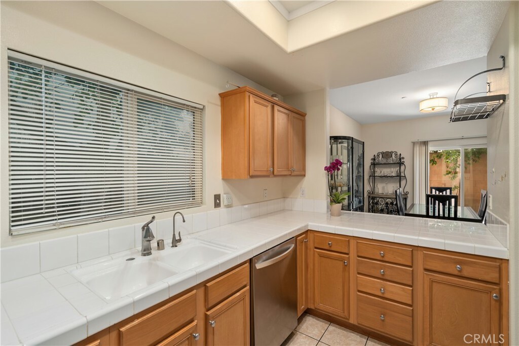 Property Photo:  9354 Burnet Avenue 122  CA 91343 