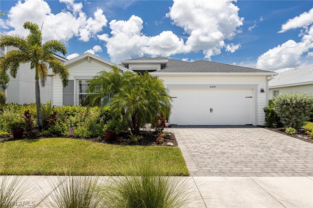 Property Photo: 43691 Pinewood Bend FL 33982