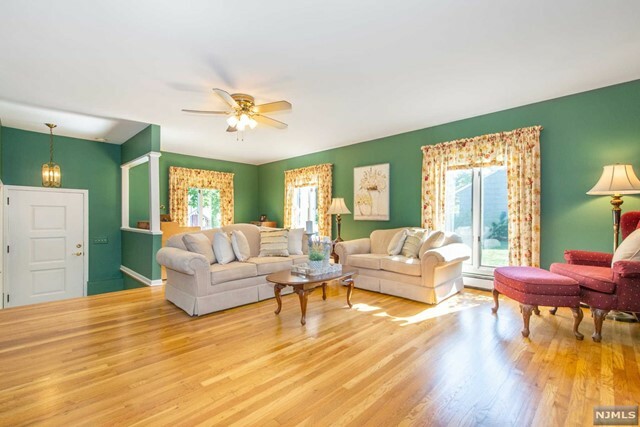 Property Photo:  15 Longport Road  NJ 07470 