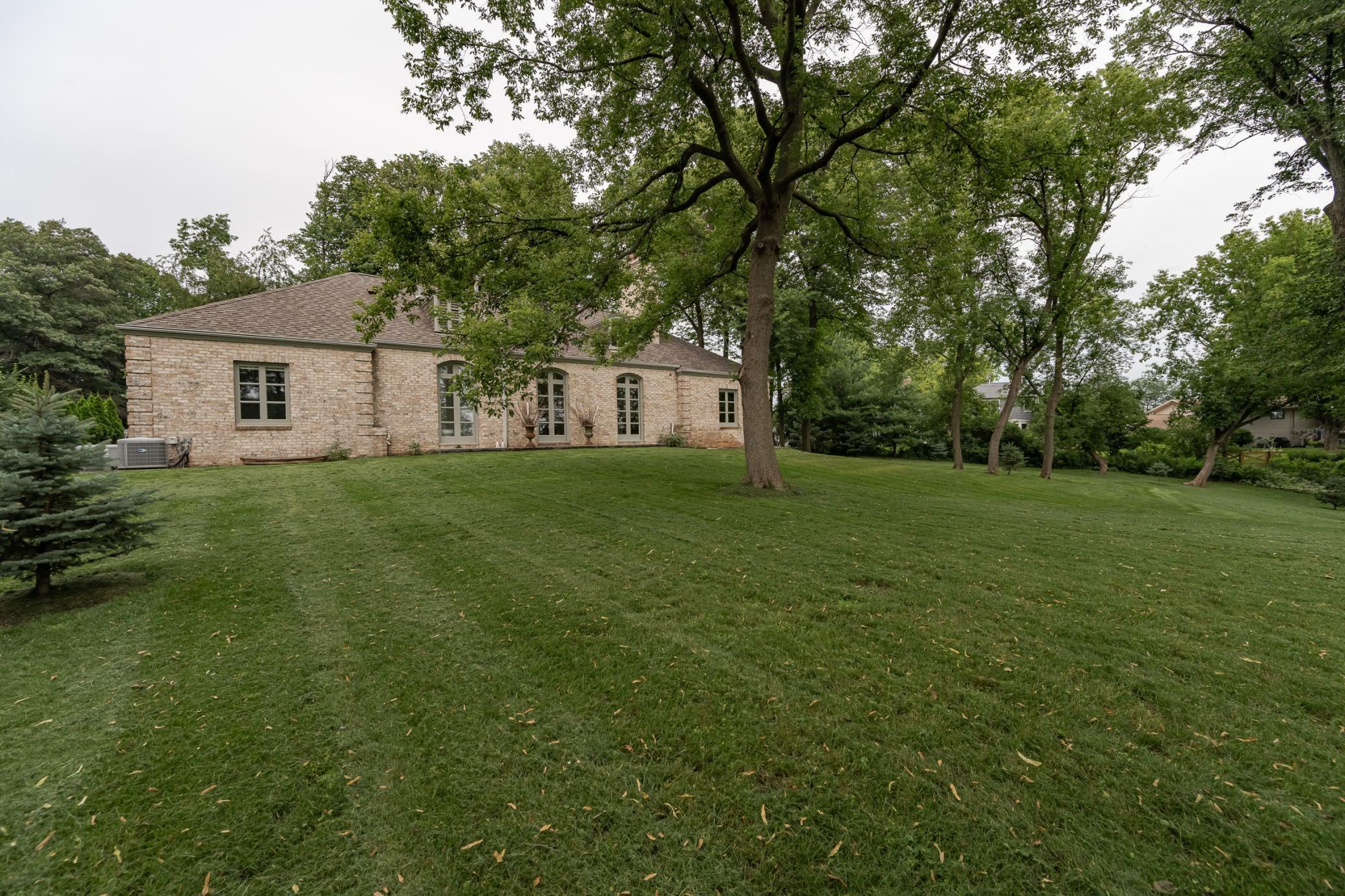 Property Photo:  910 Folwell Drive SW  MN 55902 