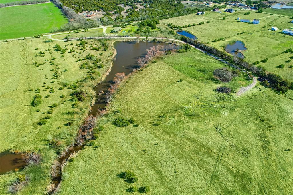 Property Photo: 936 County Road 1121 TX 75442