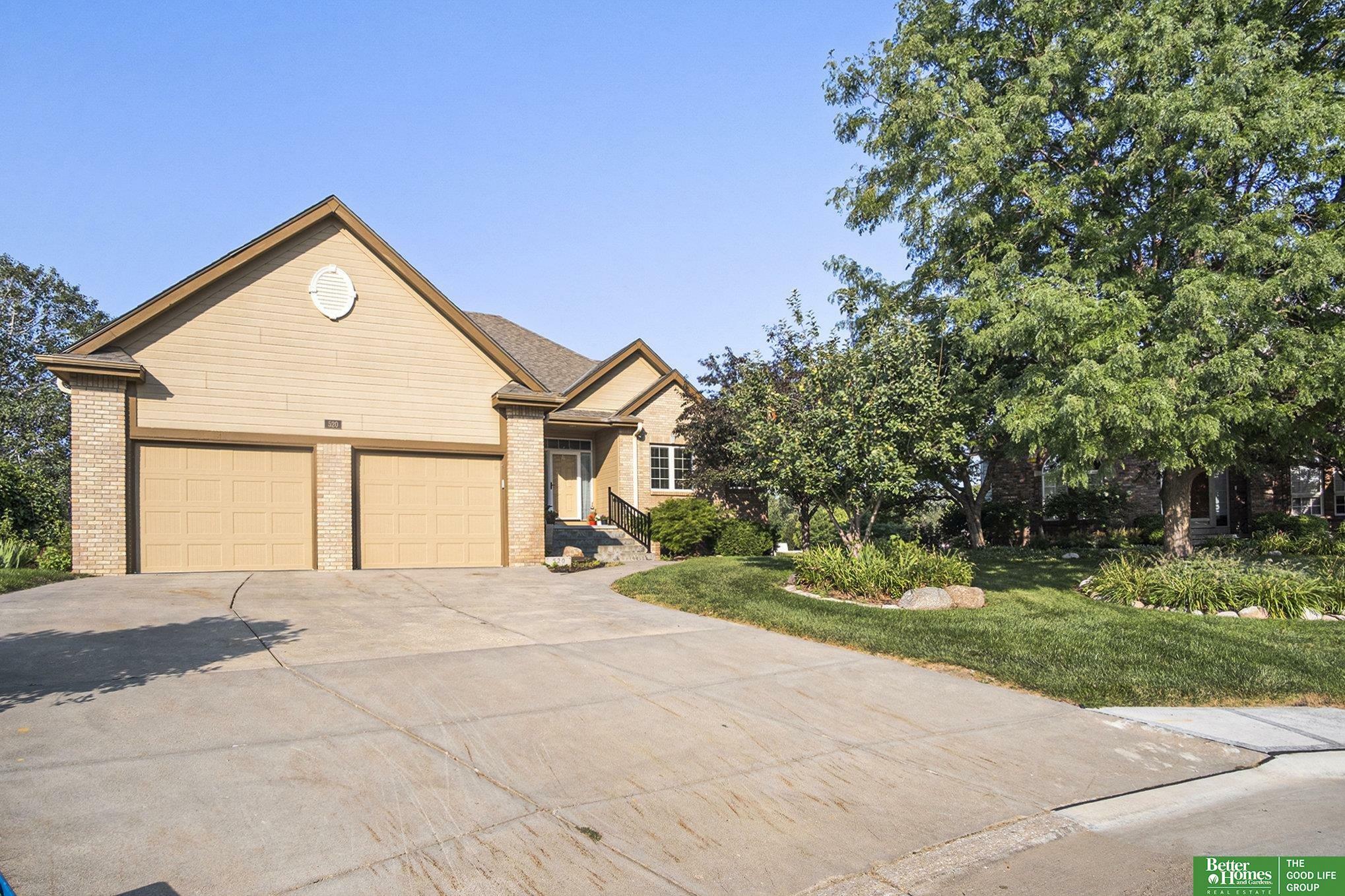 Property Photo:  520 Coronado Circle  IA 51510-0000 