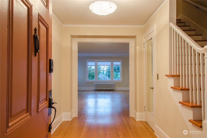 Property Photo:  1230 16th Avenue E  WA 98112 