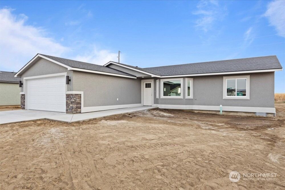 Property Photo:  705  P Street NE  WA 99344 