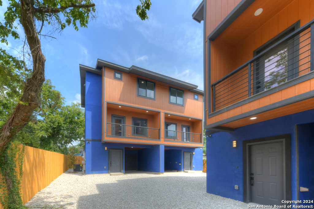 Property Photo: 118 Shenandoah 201 TX 78210